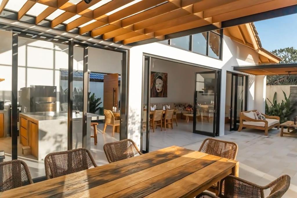 Villa Hakem Elegant And Modern 4 Bedrooms Villa Pool View Canggu Exterior foto