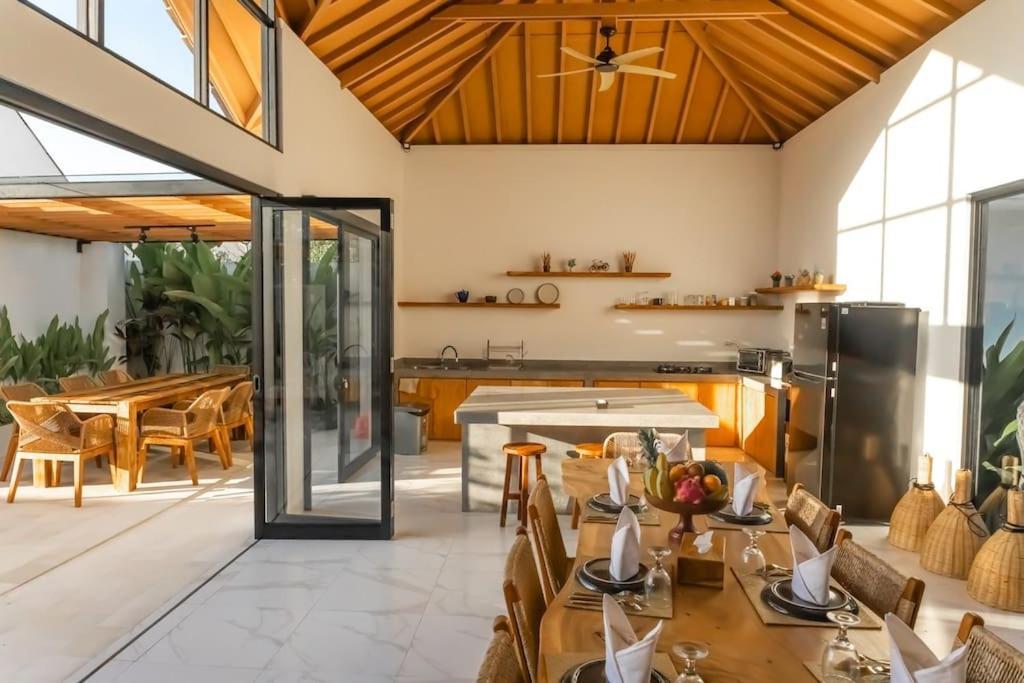 Villa Hakem Elegant And Modern 4 Bedrooms Villa Pool View Canggu Exterior foto