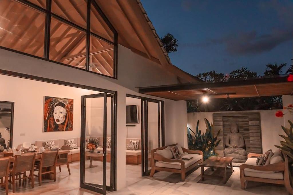 Villa Hakem Elegant And Modern 4 Bedrooms Villa Pool View Canggu Exterior foto